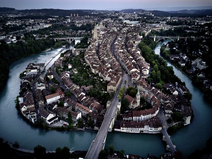 Noe Flum Berner Altstadt Luftaufnahme Aare Unesco Weltkulturerbe