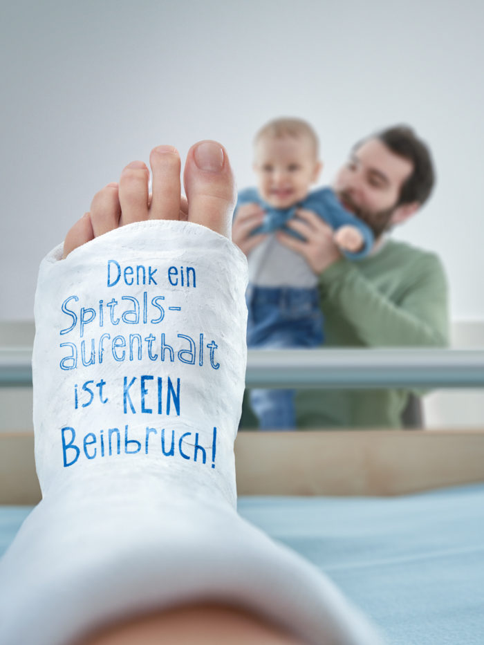Markus Roessle Uniqa Versicherungen Spital Beinbruch Gips